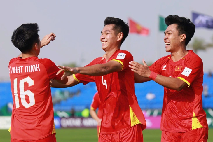 HLV Kim Sang Sik nói gì sau khi U23 Việt Nam quật ngã U23 Jordan?