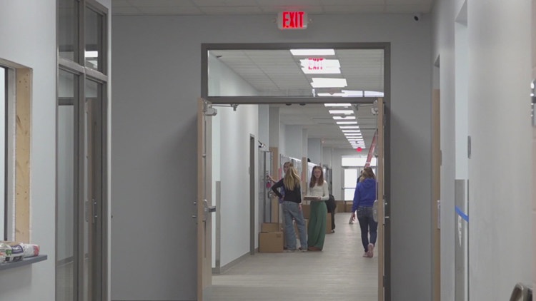 Unity Christian School students attend first day at new Iowa campus
