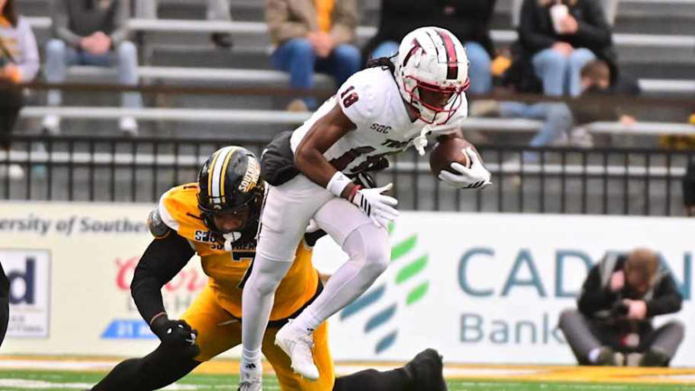 WVU scoops up transfer pledge from Troy wide receiver DJ Epps