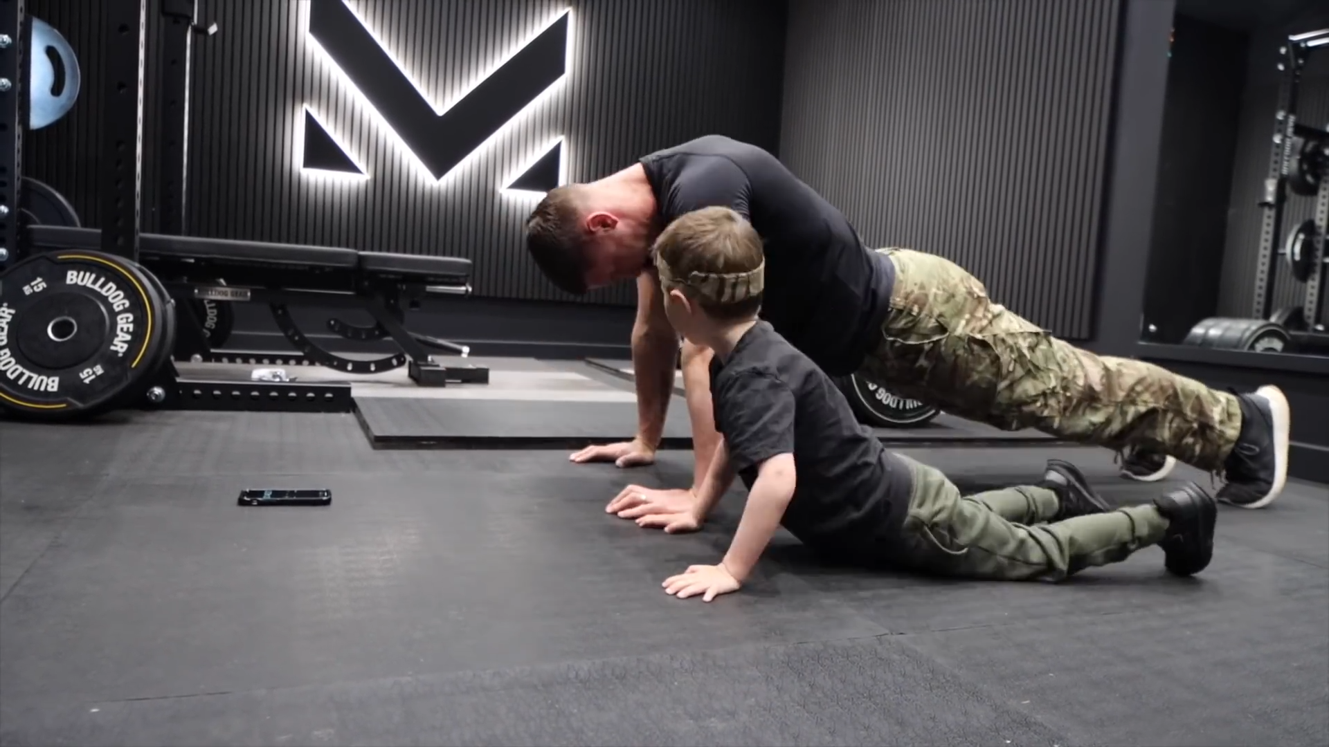 Bodybuilder gets humbled in a fitness test - by a 4-year-old