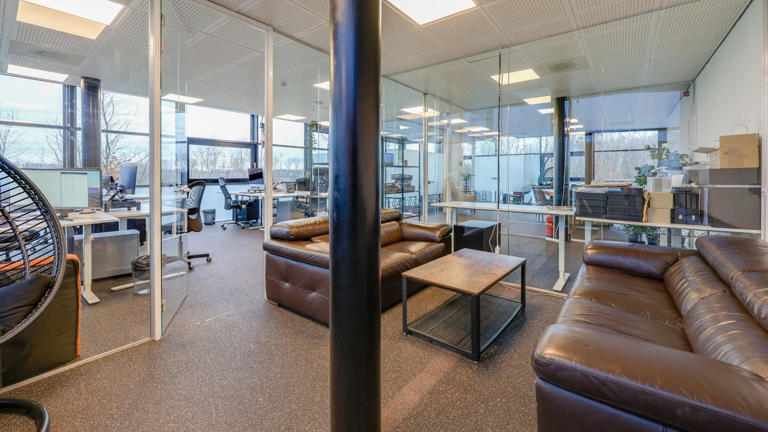 Ali B zet voormalige SPEC-studio in Almere te koop voor bijna € 950.000