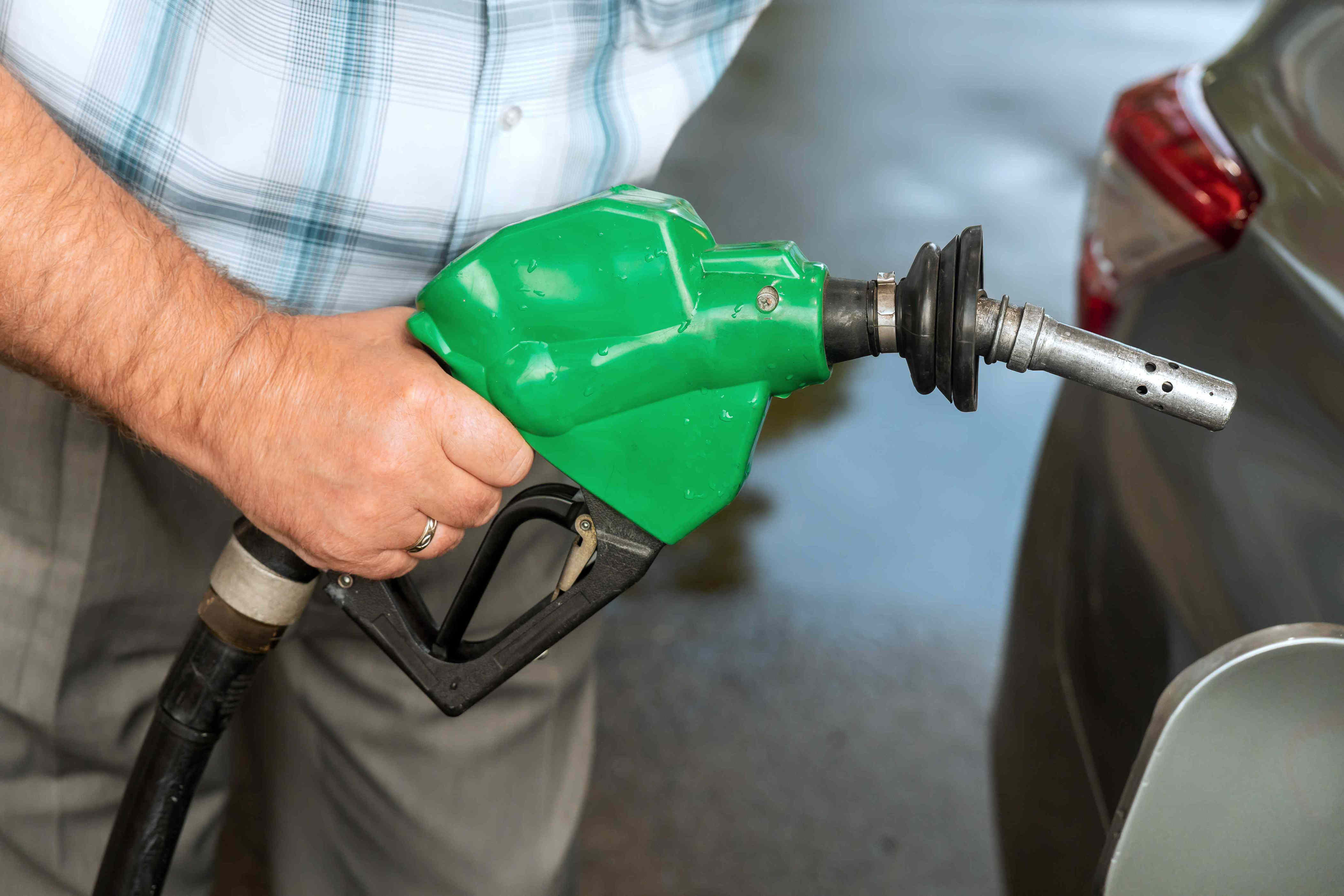 Don't expect Venezuelan oil to mean lower gas prices in the US ...