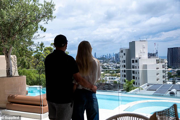 Aussie bloke becomes a multi-millionaire overnight after being gifted a ...