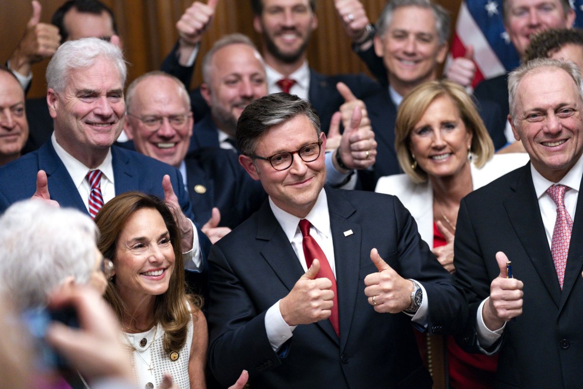 CPB board votes to dissolve following $1 billion funding cut by Congress