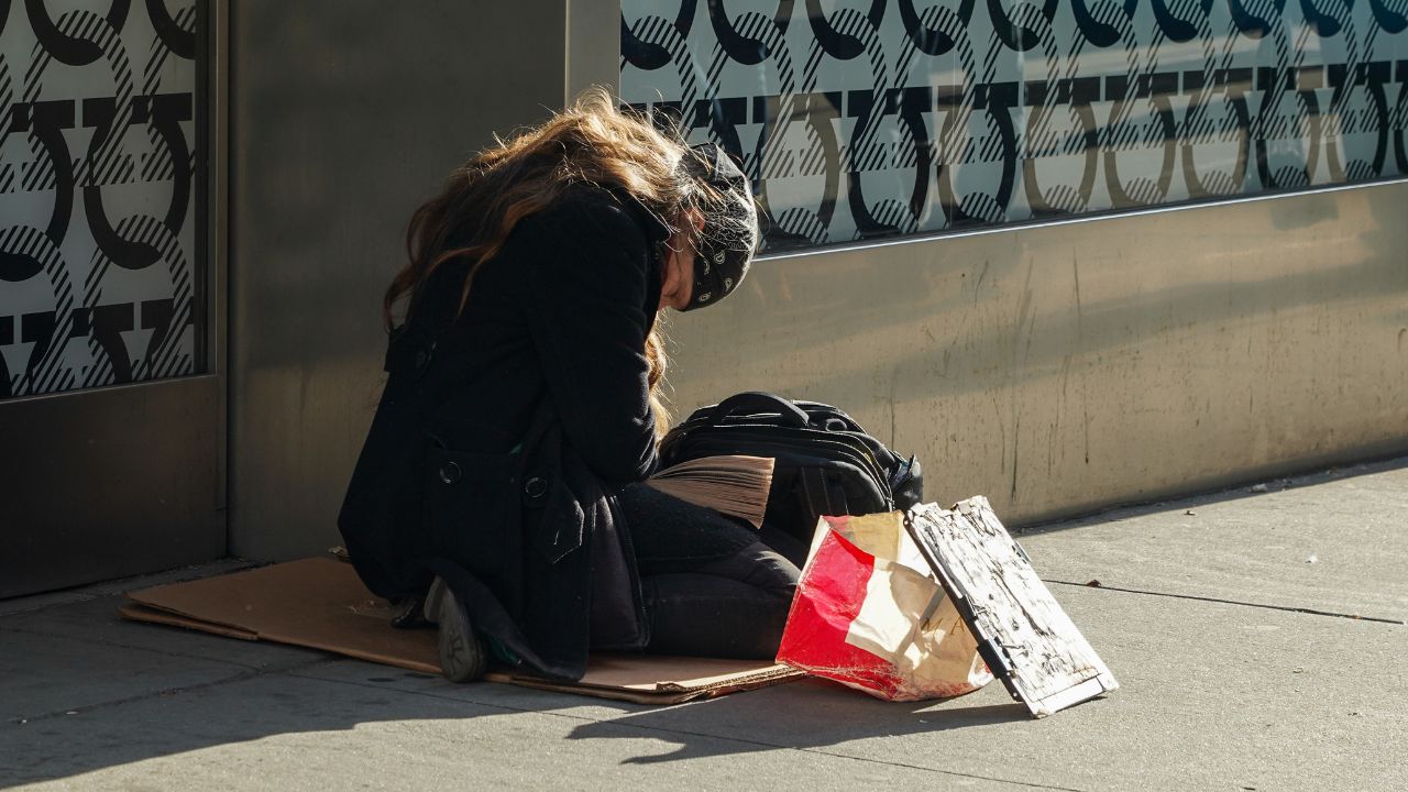 Rouen: Cissou Vit de la Manche, Prône un Mode de Vie Minimaliste - mode de vie news from Marie France