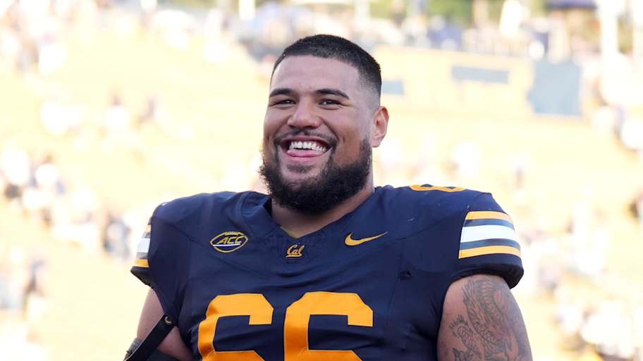Cal starting offensive lineman enters transfer portal