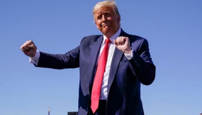 «ليس من شيم الرؤساء».. رقص ترامب يحرج ميلانيا