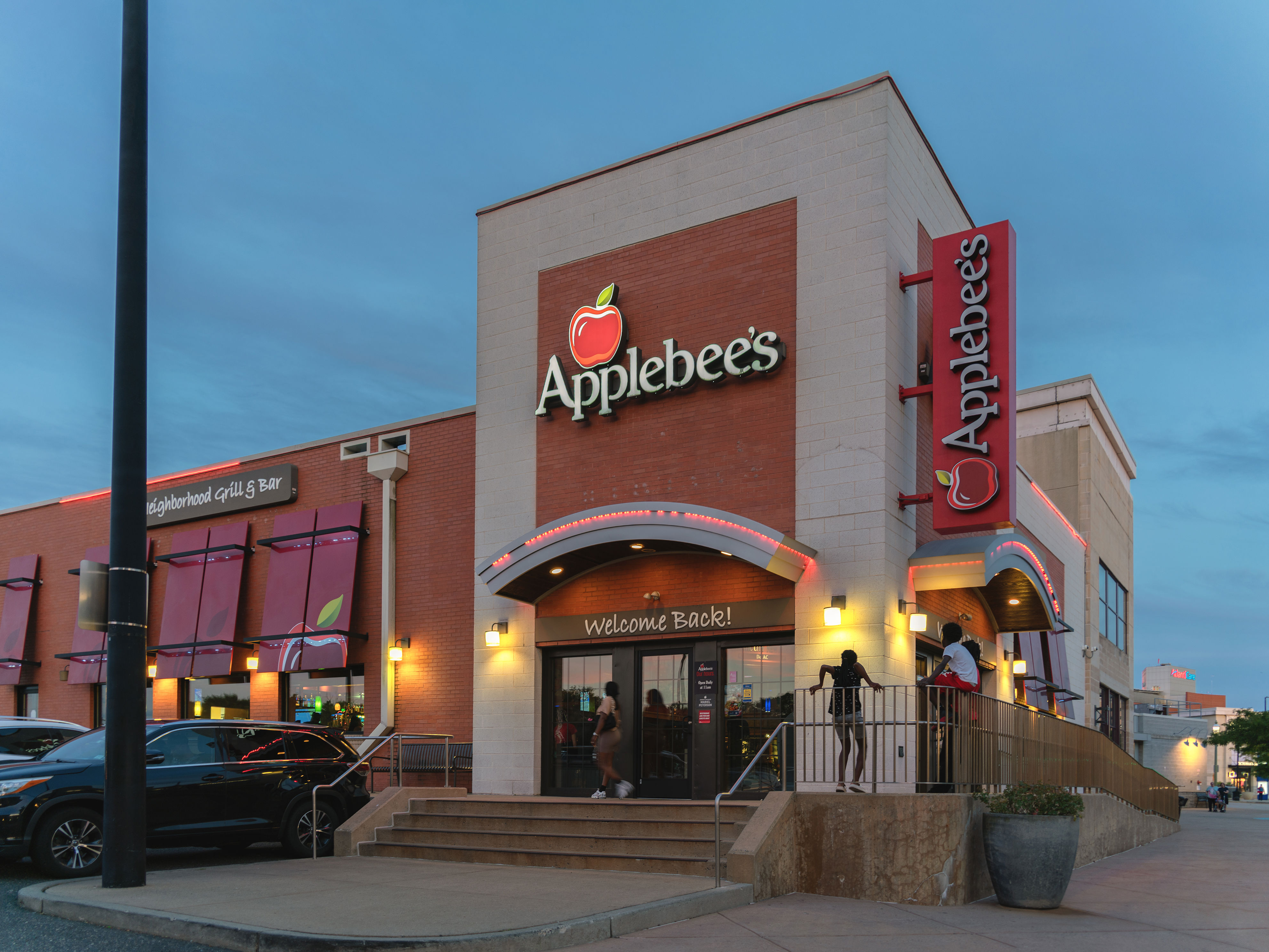 Applebee's launches menu change