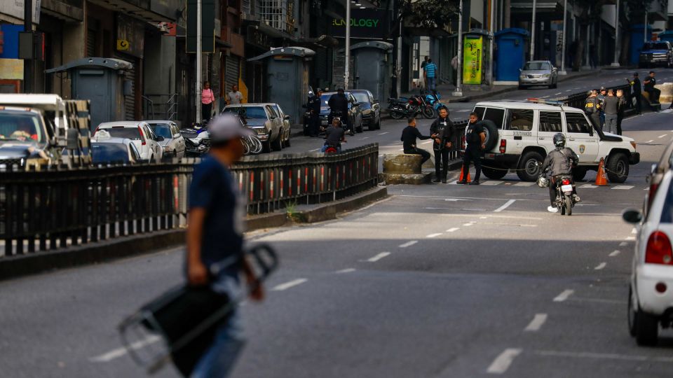 Venezuela: Return to Normal Amidst Maduro Removal Fears - news news from MSN