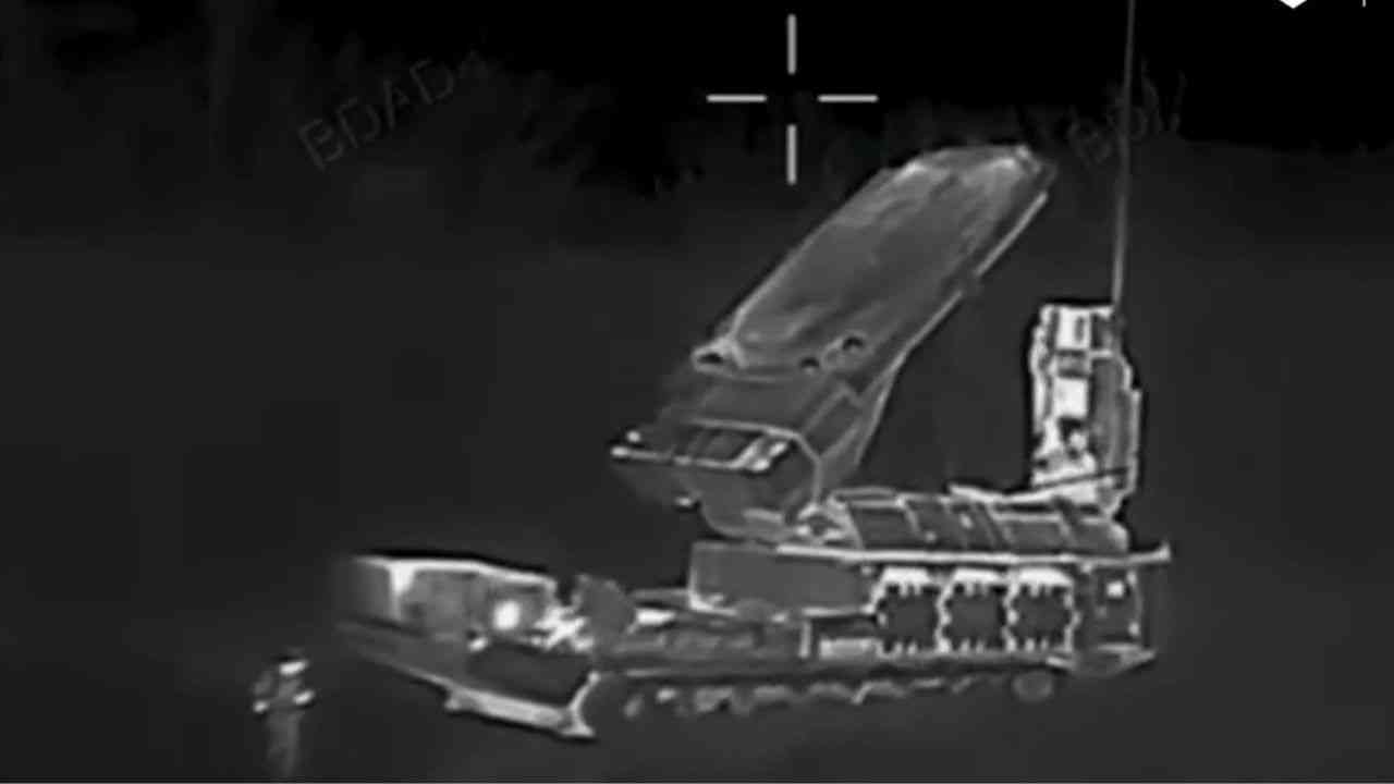 Ukrainian drone destroys rare 9S32M1 radar of the S-300V in the Donetsk ...