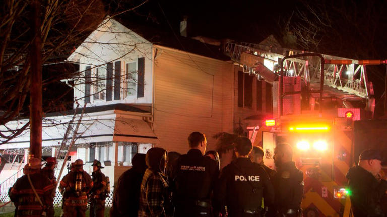 FIREFIGHTER INJURED IN HOUSE FIRE - PENNSYLVANIA | Firefighter Close ...