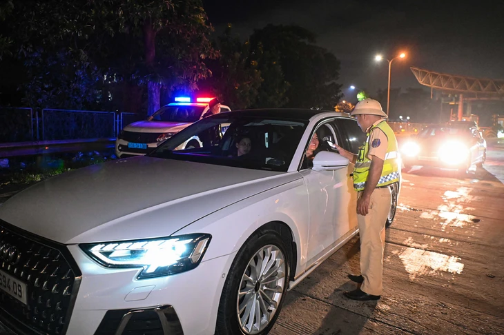 Cục Cảnh sát giao thông nói về thông tin kiểm tra giấy khám sức khỏe của tài xế