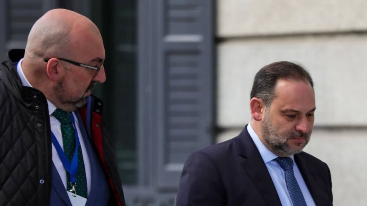 El juez rechaza que Ábalos y Koldo sean juzgados por un jurado popular ...