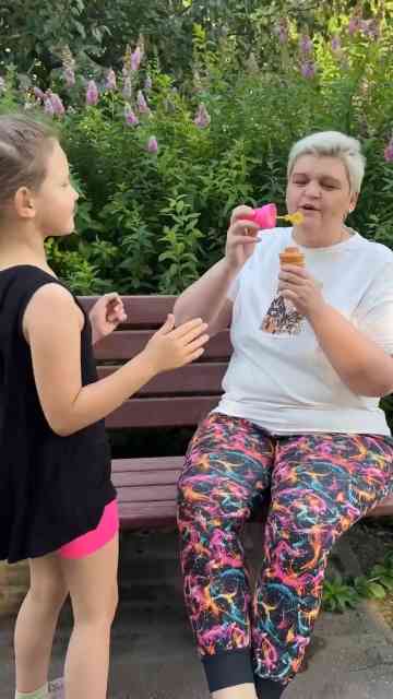 Family fun with bubbles and big reactions