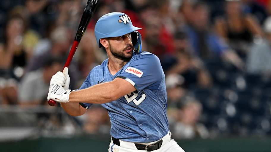 Yankees sign ex-Blue Jays infielder who couldn’t get out of Toronto fast enough<br>