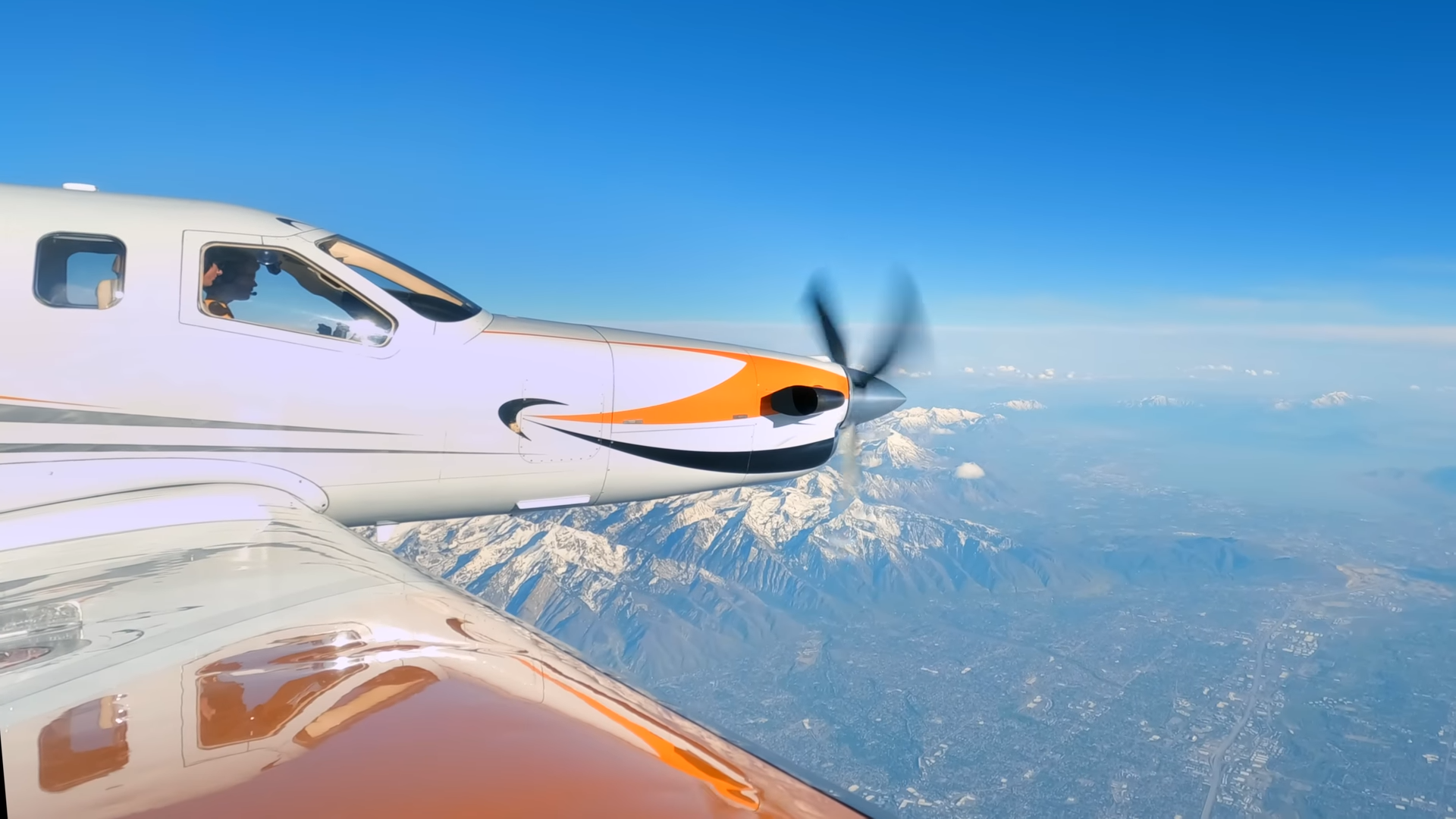 Watch pilots navigate weather in a TBM on a long-range flight