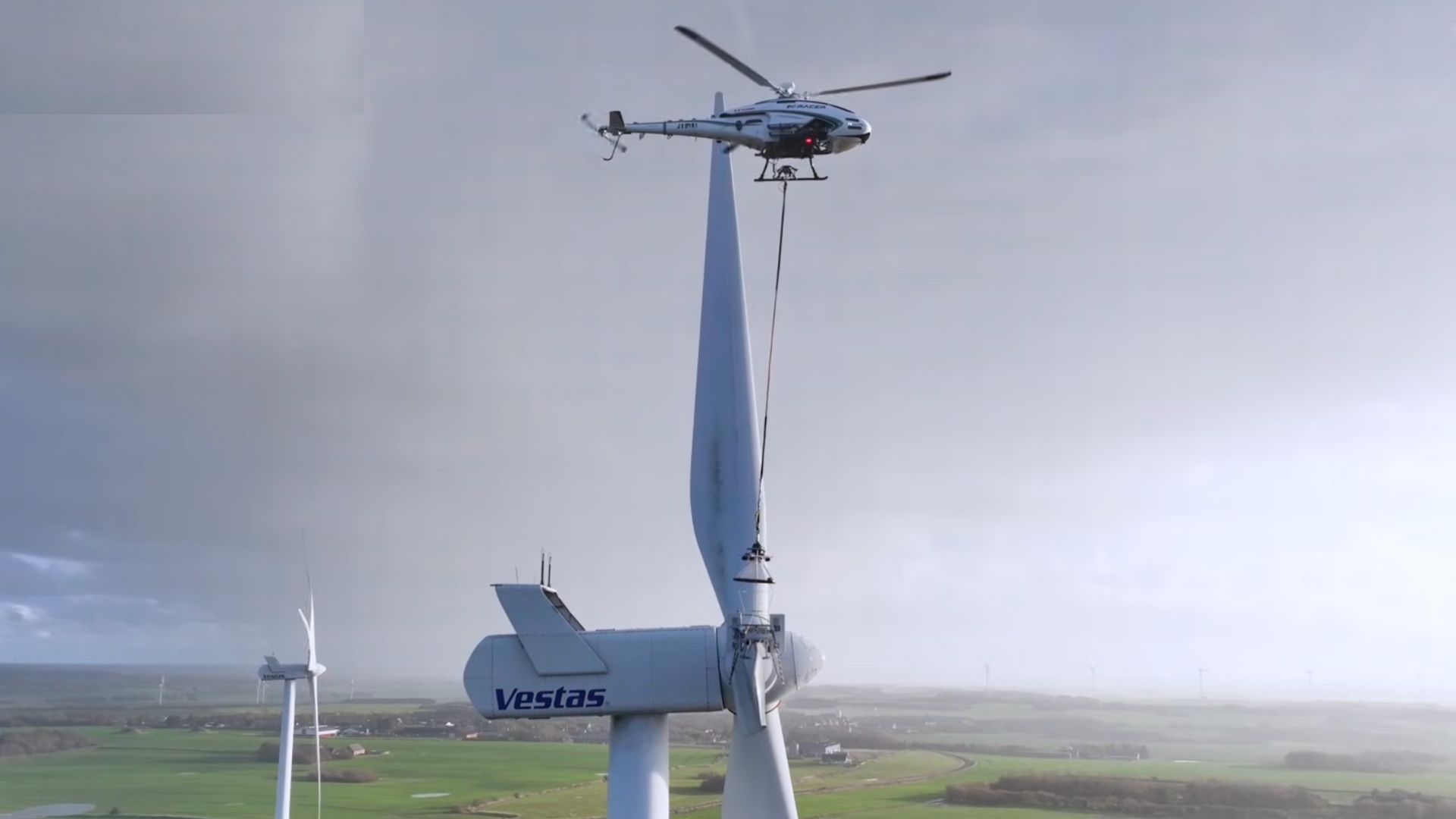 Video: Autonomous robot hitches a helicopter ride to service risky wind ...