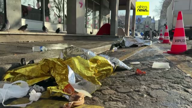 France : des centaines de migrants africains survivent dans le froid à ...