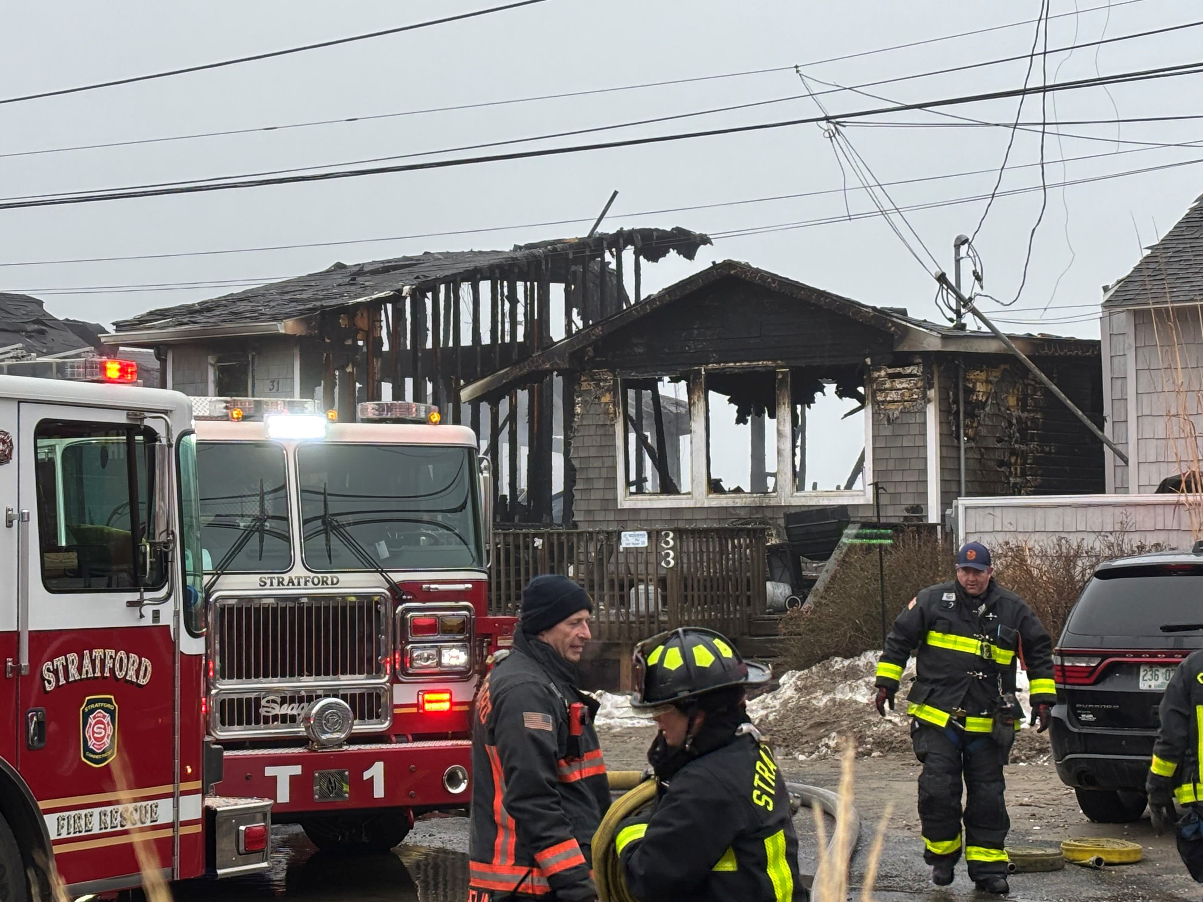 Fire spreads to 5 homes in Stratford