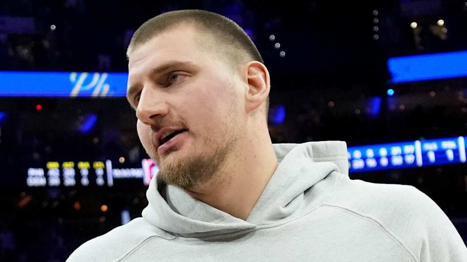 New Jokic injury update has Nuggets fans tempering expectations for early return<br><br>