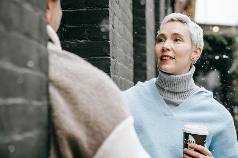 12 relationship behaviors that feel normal but slowly kill intimacy