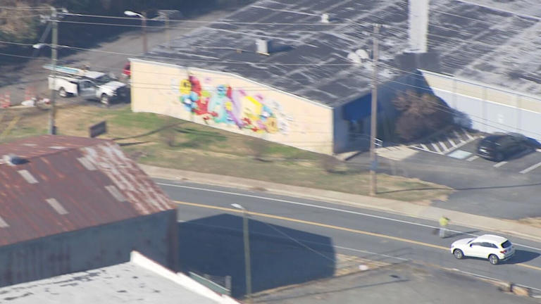 Suspect drives erratically at high speeds through Charlotte