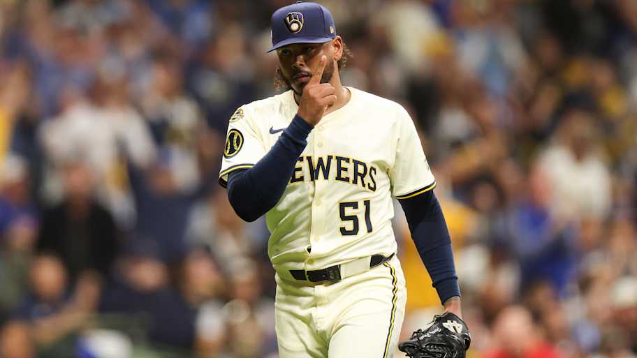 Yankees latest trade rumors should finally make Blue Jays fans anxious<br>