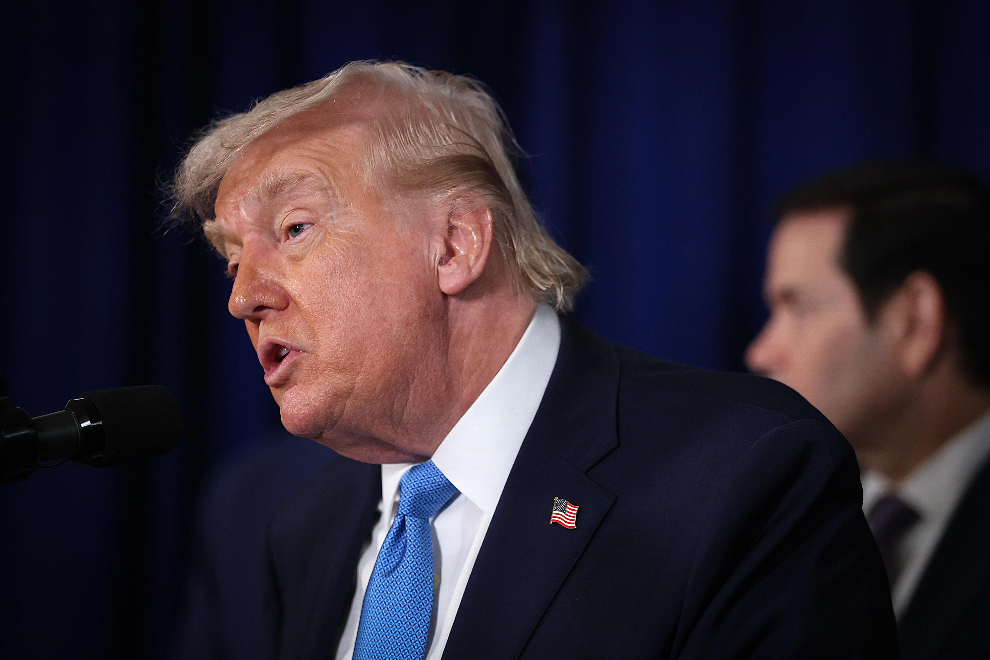 South Ocean Boulevard near Mar-a-Lago to close for possible Trump trip<br><br>