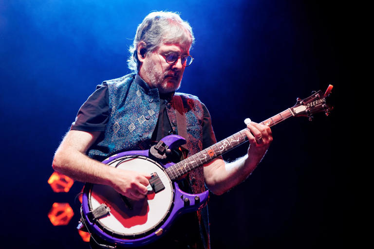 Music icon, 67, abruptly cancels Kennedy Center gig: Too 'charged and ...