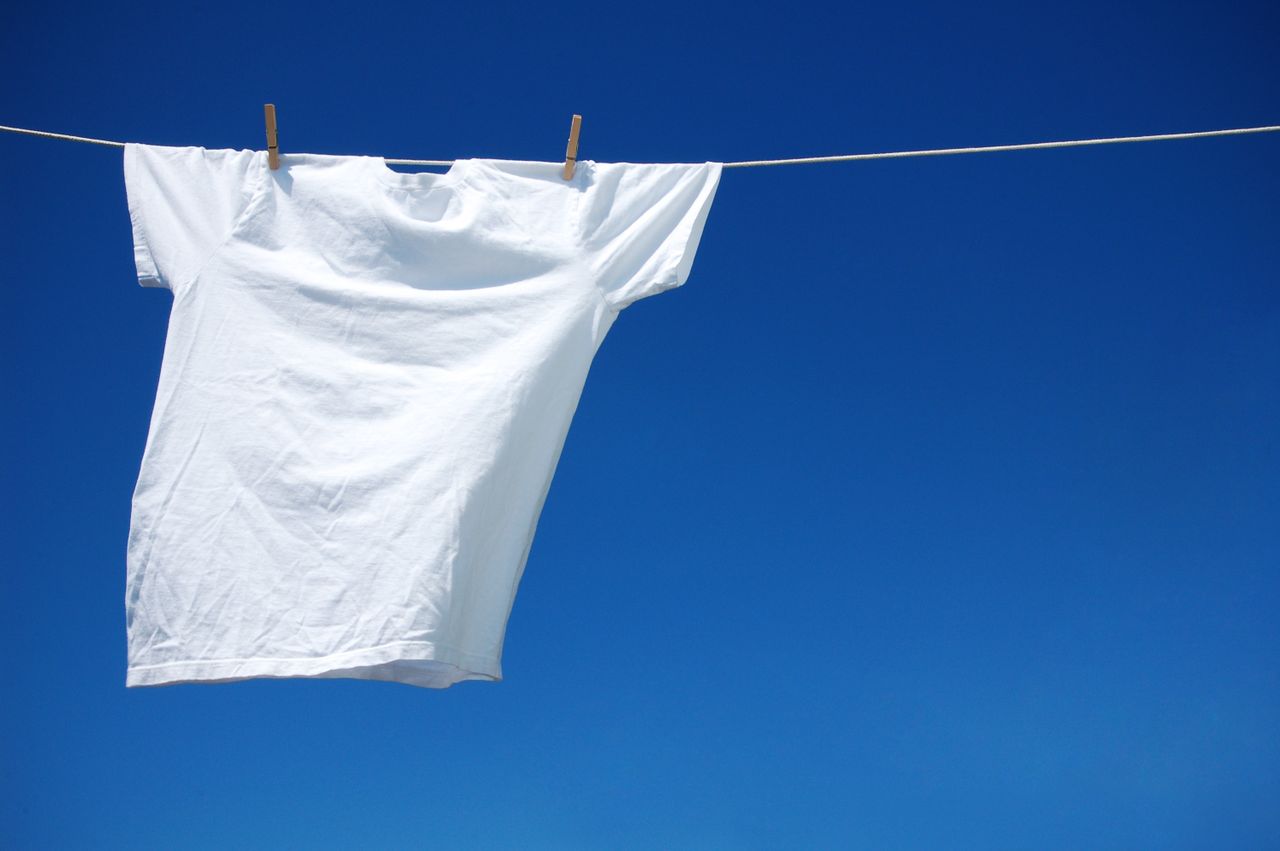 T-shirt air-drying