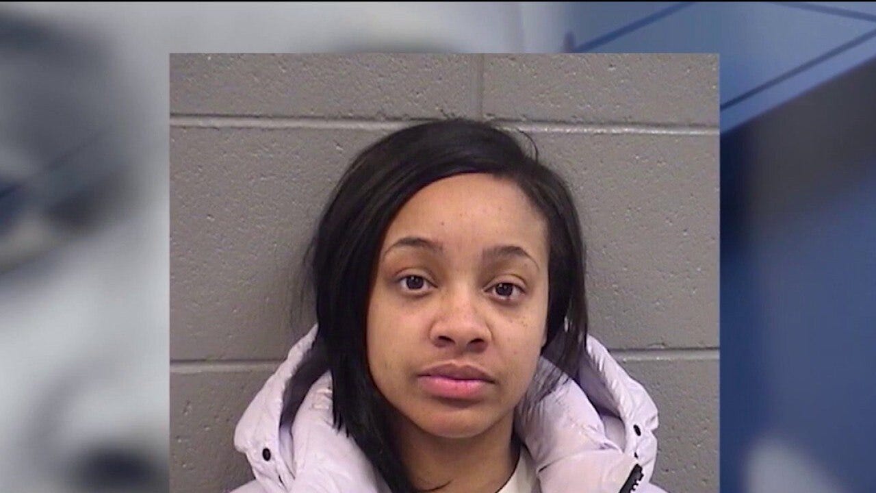 Woman charged in Chicago murder case returns to court after new charges ...