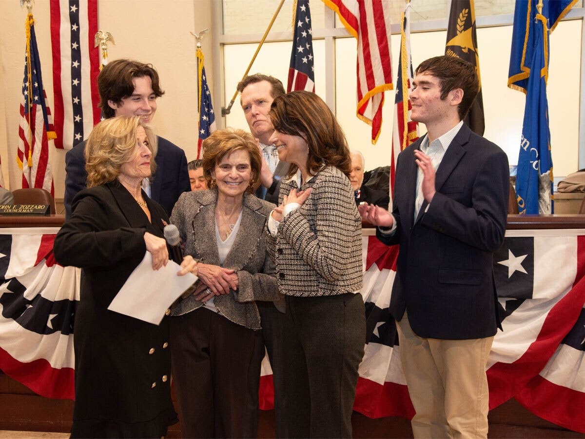 City of Glen Cove Mayor Panzenbeck officially sworn in for third term