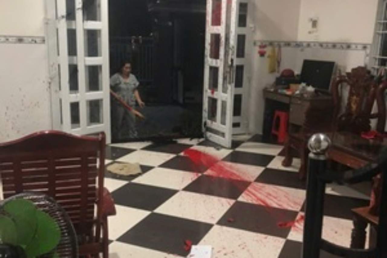 Đồng Tháp bắt 6 đối tượng tạt sơn, ném chất bẩn để đòi nợ