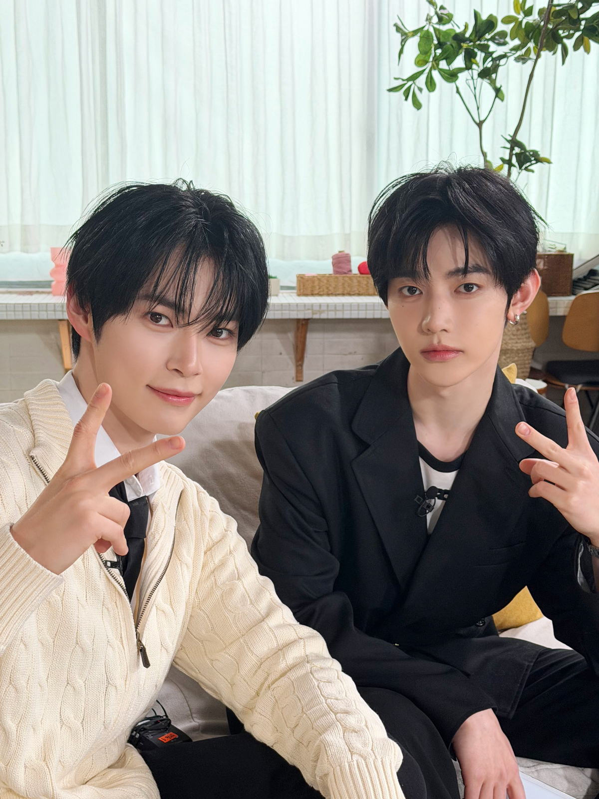 ZEROBASEONE Sung Han-bin x Zhang Hao guest on 'Transit Love 4 ...