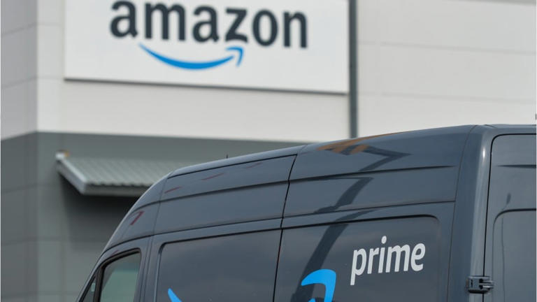 Deputies searching for suspects after Amazon driver’s car taken
