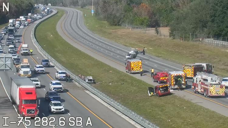Traffic alert: Crash shuts down lanes of I-75 N in Pasco County