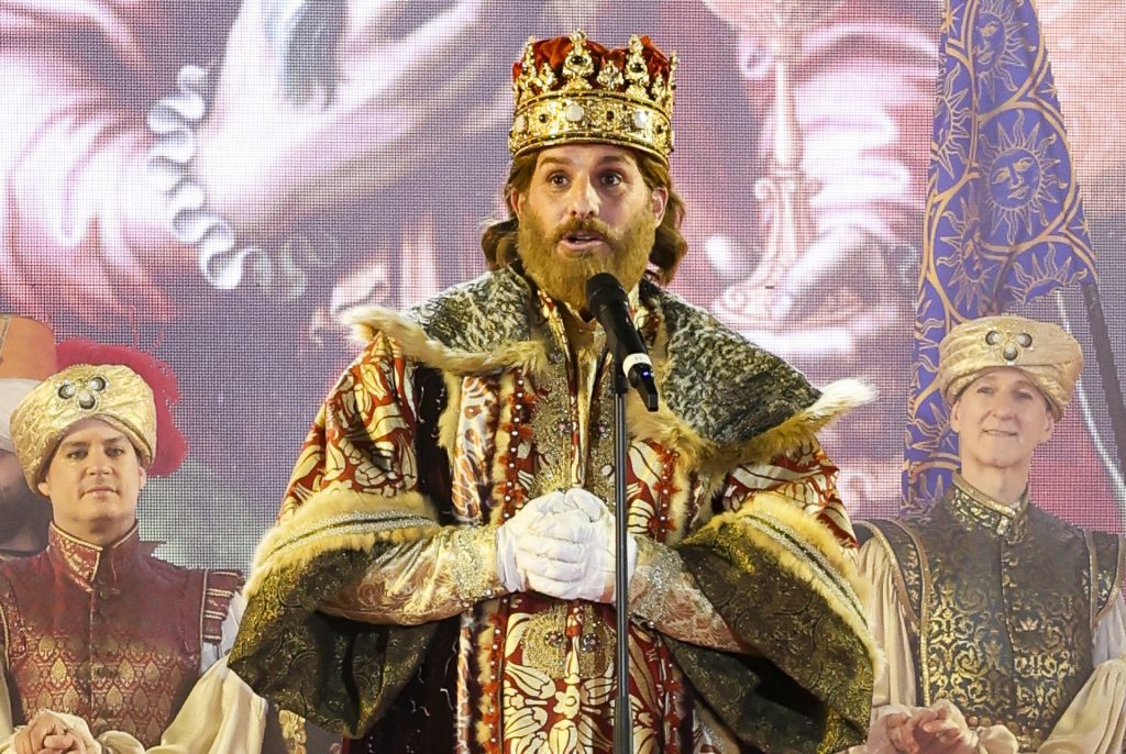 El Rey Gaspar (Beltrán Iraburu) durante la Cabalgata de Reyes de 2025 en Madrid. © GTRES