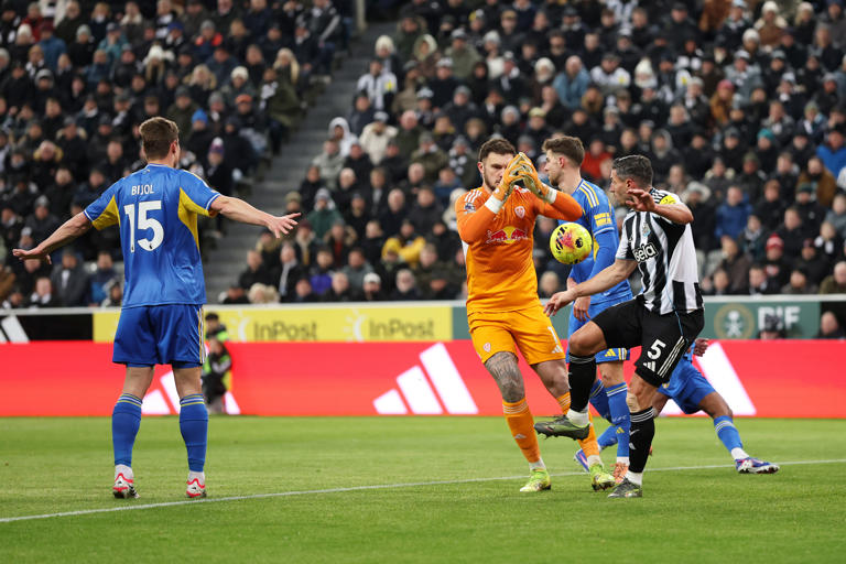 Graham Smyth's Leeds United player ratings vs Newcastle with 8/10 ...