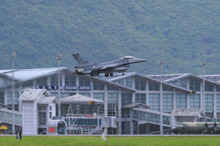 Taiwan inspects F-16 jets as search continues for pilot<br><br>