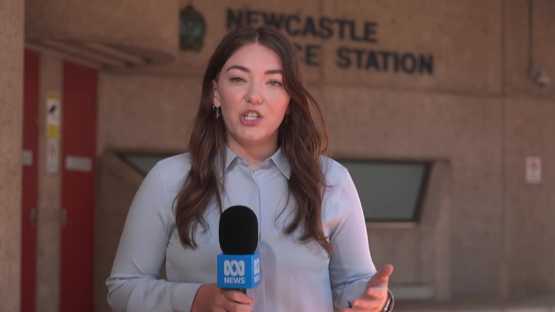 Man shot dead by NSW police during siege on NSW Central Coast