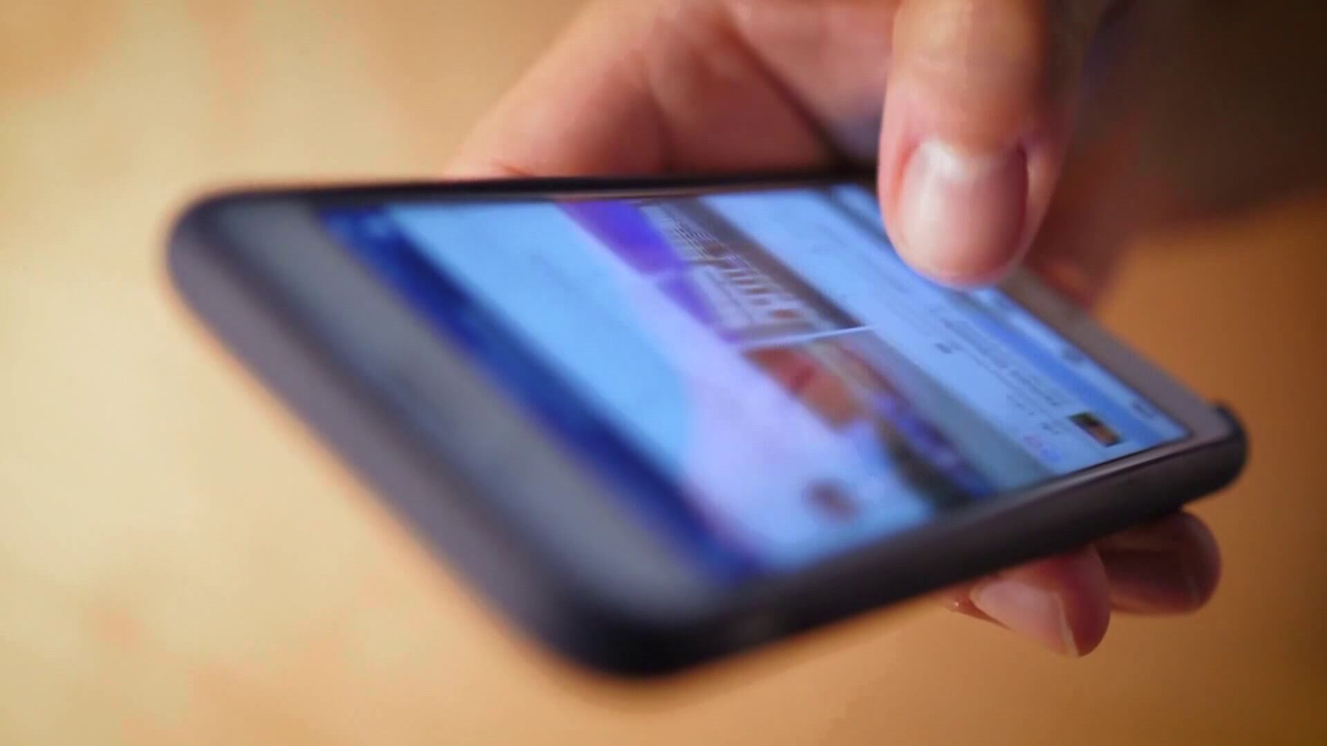 Kansas bill could ban cell phones in schools statewide