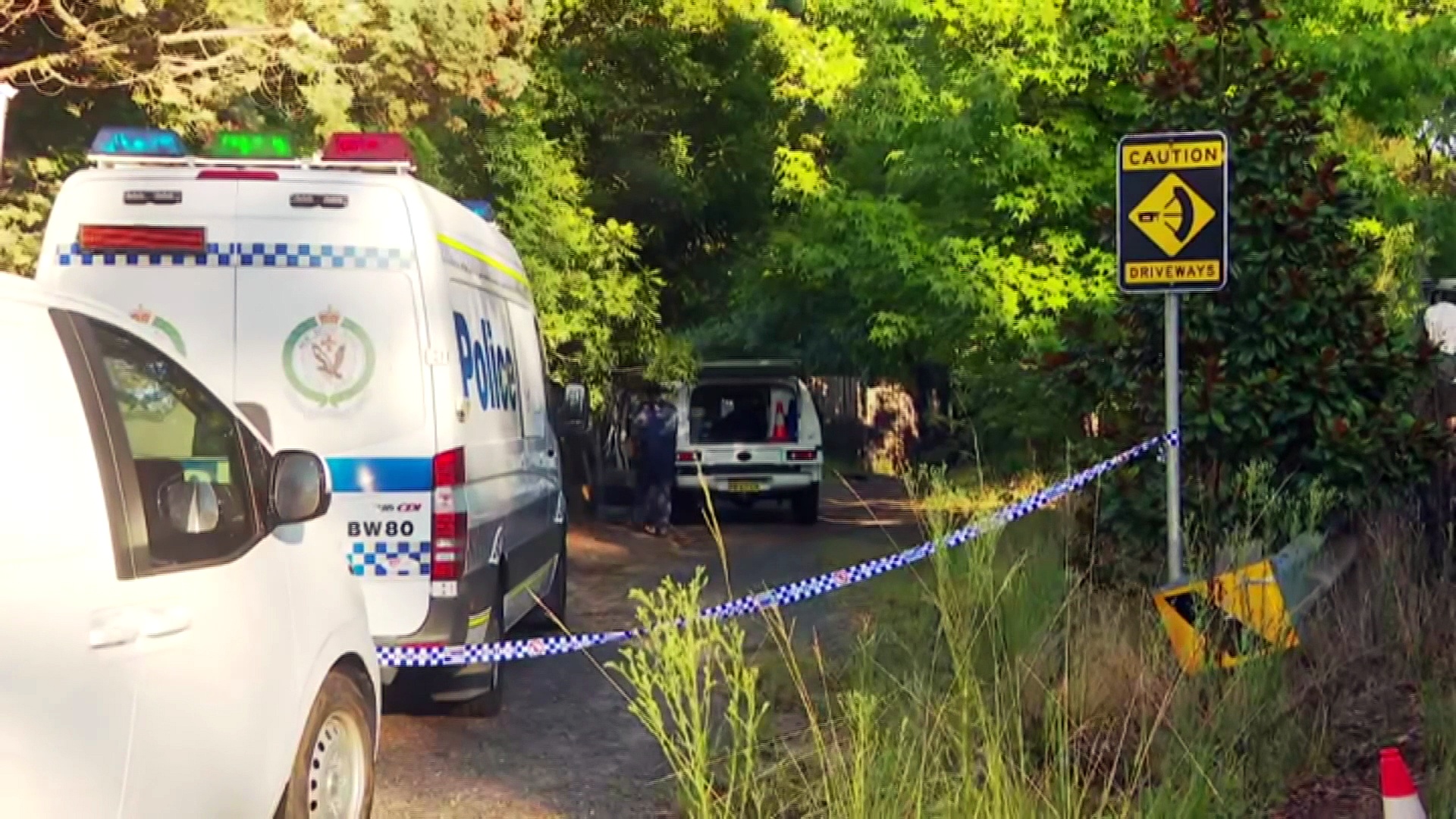 Man shot dead by NSW police during siege on NSW Central Coast