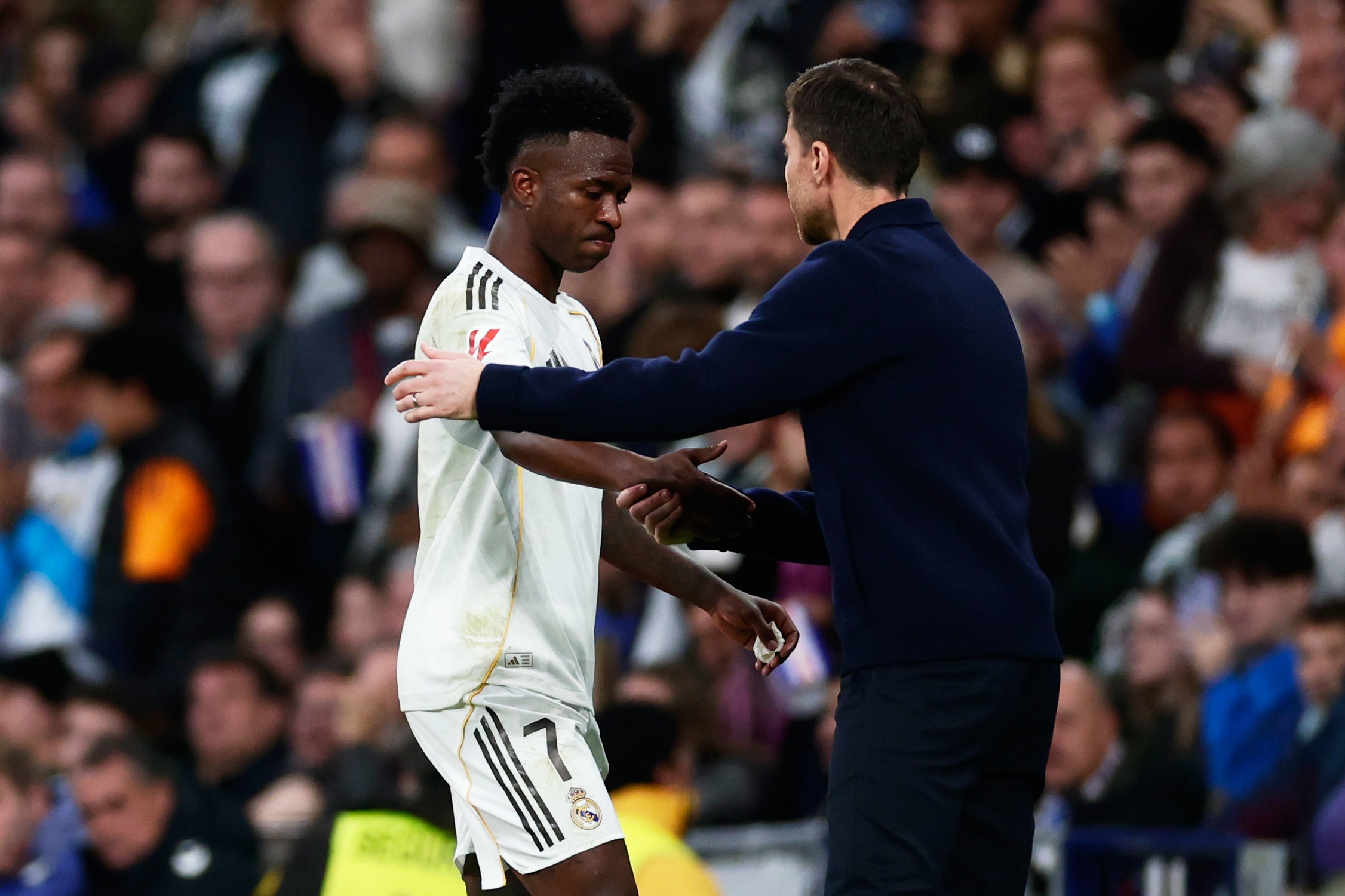 Vinicius Jr had problems with Xabi Alonso (AP)