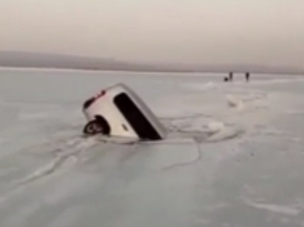 Thin ice: Cars break through frozen lake