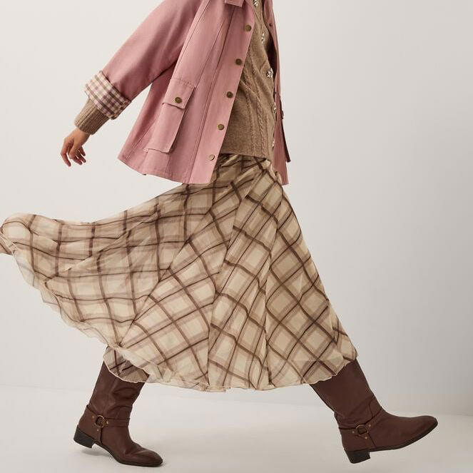 Cat Deeley's check print midi skirt is the chicest alternative to ...