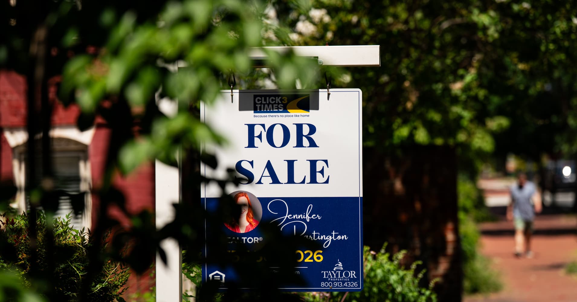 What the Q4 2025 CNBC housing market survey tells us about US home prices