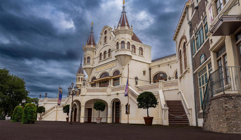 Europe's largest theme park Efteling is now home to a five-star hotel ...