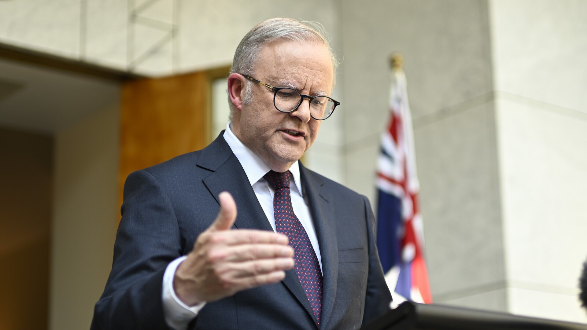 [Summary News] Albanese Announces Royal Commission Following Bondi Terror Attack Amid National Reflection