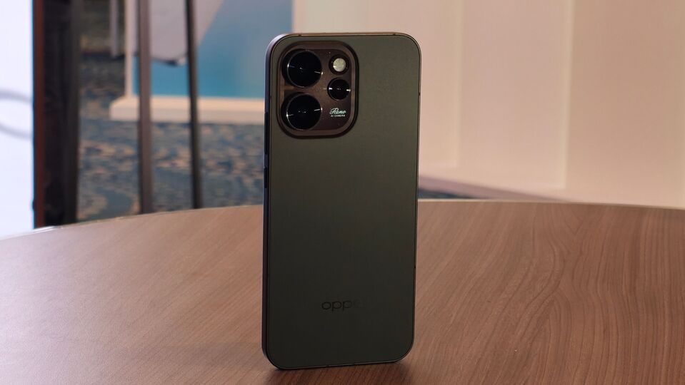 Oppo Reno 15 Pro, Reno 15 Pro Mini 5G launched in India: Price ...