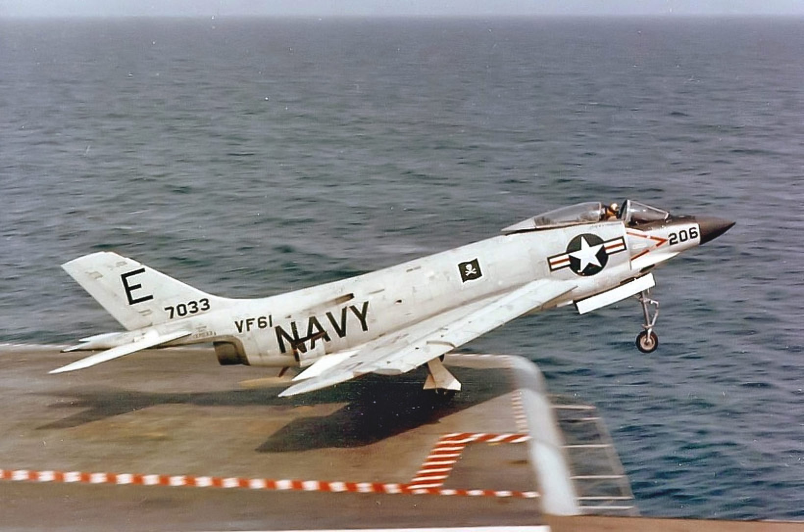 A pior aeronave já utilizada pela Marinha dos Estados Unidos